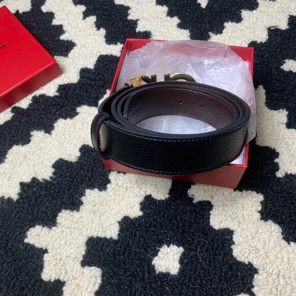 Salvatore Ferragamo Gold Buckle Reversible Black/Brown Sz 42 - Picture 3 of 3